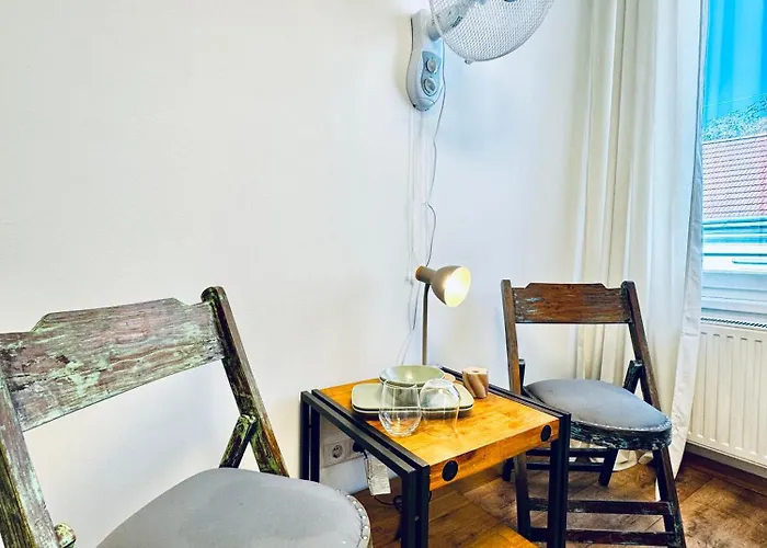 Apartment Comfortable Private In 5br Near Kaufpark Alterlaa