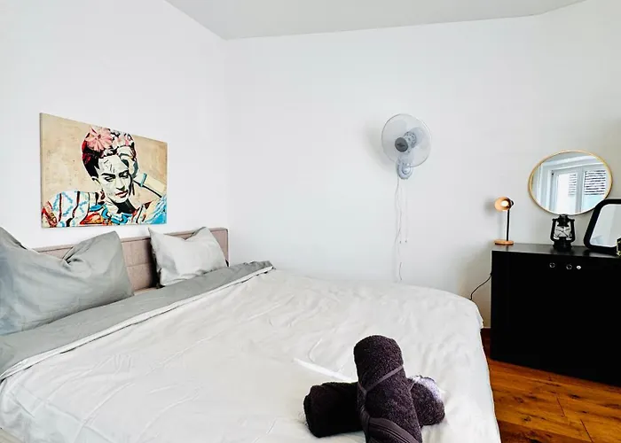 Comfortable Private In 5br Near Kaufpark Alterlaa